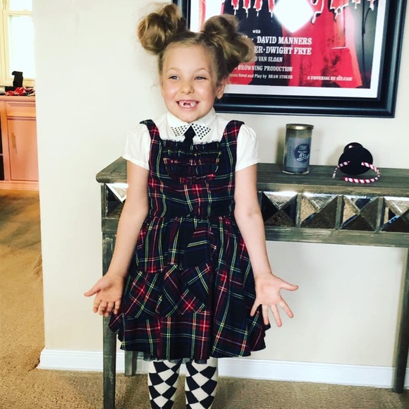 Meet your Posher, Natasha - Picture 3 of 5